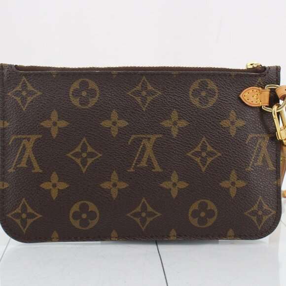 Authentic Louis Vuitton Monogram Pochette Accessories with Wristlet Strap - Picture 3 of 6